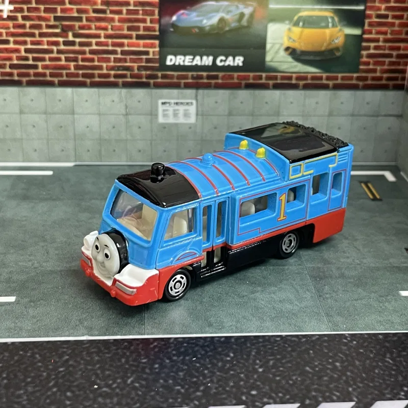 Takara Tomy Dream Tomica No.15 - огляд і ціна Party Games Bus