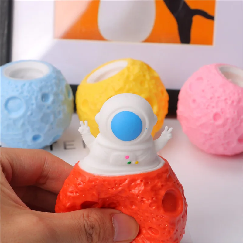 Squeeze Astronauts Planet TPR  - огляд і ціна Party Games Adults Funny