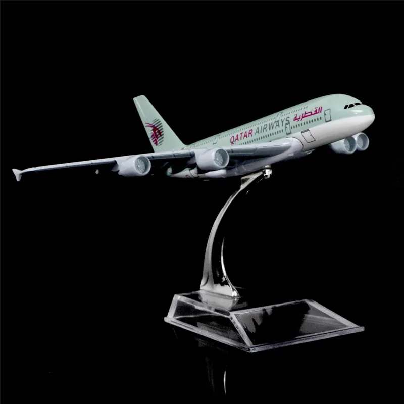 1:400 16cm Air Bus A380 Qatar  - огляд і ціна Party Games Bus
